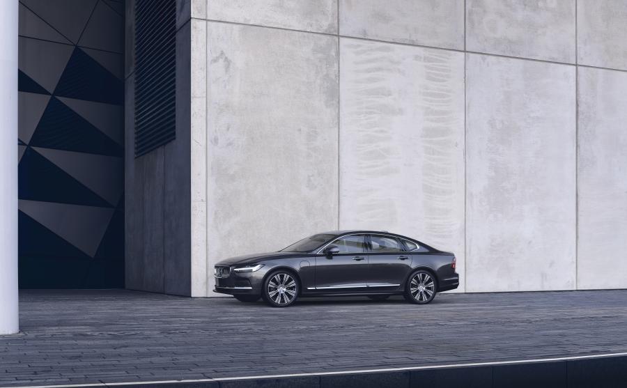  Volvo S90 T8 AWD Recharge Inscription 2020 года  (WW) (фото 12 из 12)
